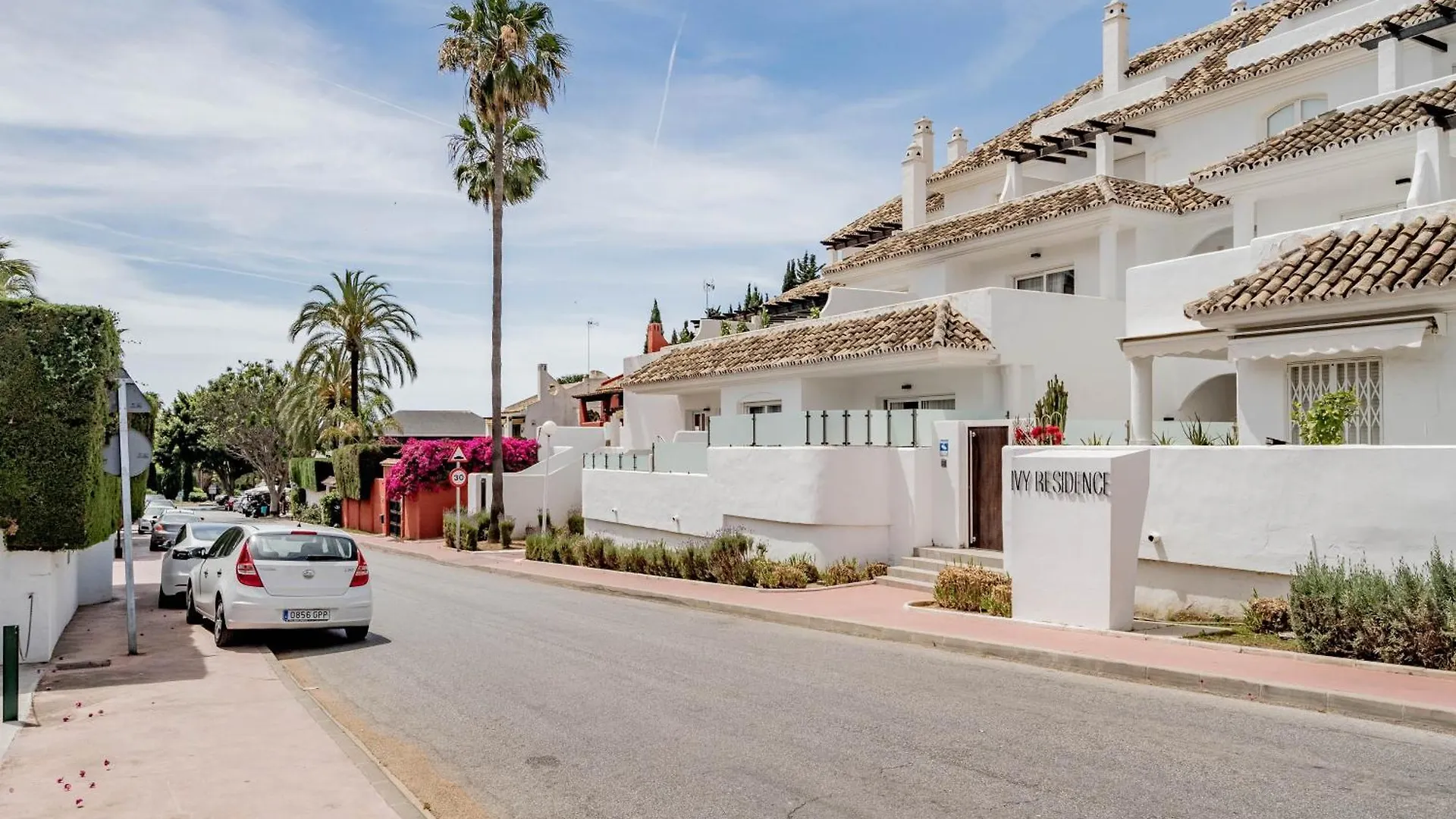 Nice 1 Bed In Nueva Andalucia Marbella Spain